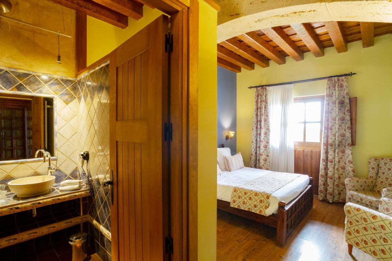 Ibersol La Casona De Andrea Hotel Tiedra Екстериор снимка