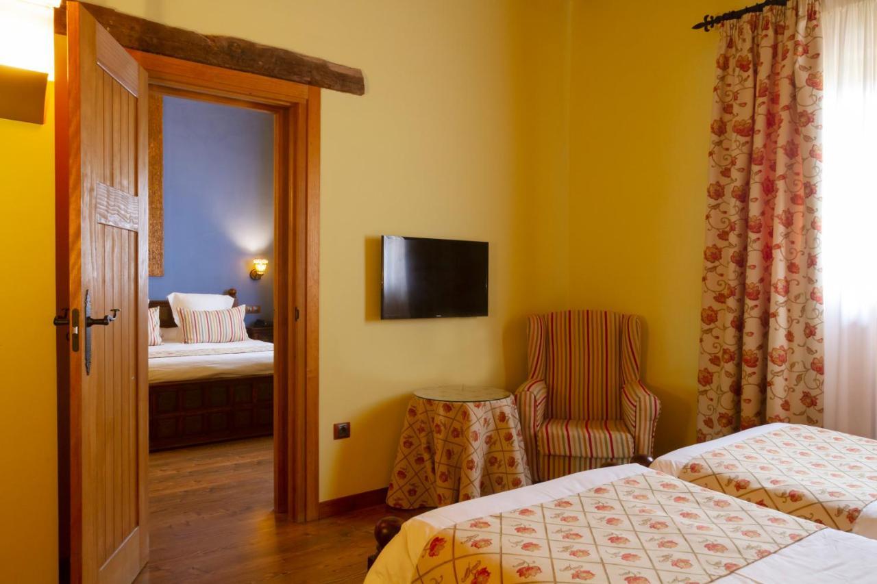 Ibersol La Casona De Andrea Hotel Tiedra Екстериор снимка