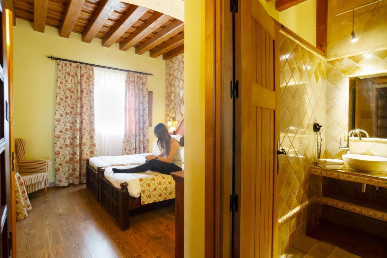 Ibersol La Casona De Andrea Hotel Tiedra Екстериор снимка